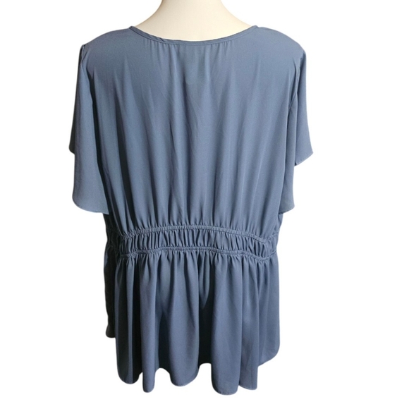 Torrid Split Neck Elasticized Waist Peplum Hem Blouse Slate Blue Size 4X - Picture 3 of 10